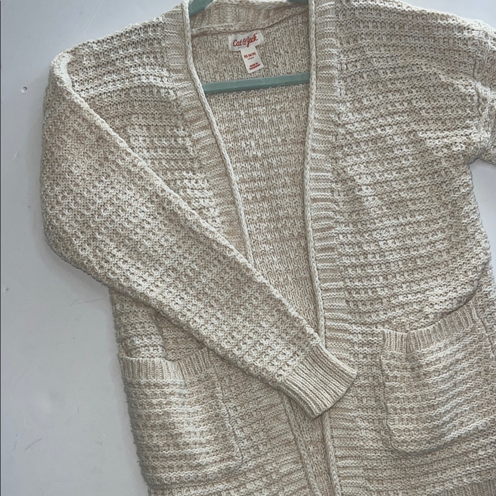 Cat & Jack Cream Textured Cardigan Girls size 4/5 - Picture 3 of 6